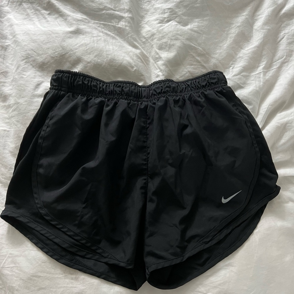 Nike dryfit women’s shorts. Size small